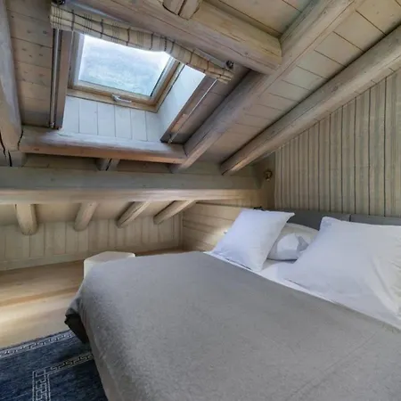 Chalet Mit Aussenwhirlpool *