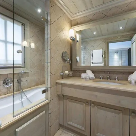 Chalet Mit Aussenwhirlpool